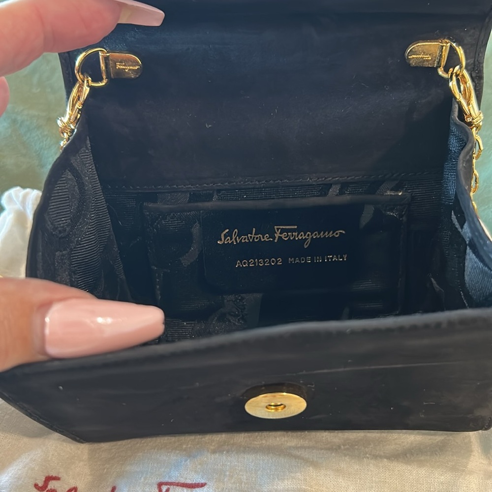 Salvatore Ferragamo Belt bag with Chain Strap ๐ค๐EUC๐ค๐ - Picture 6 of 9